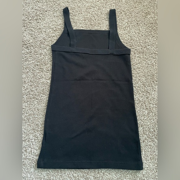 Tank tops - Picture 5 of 6